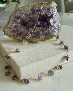 TINI QUARTZ CHOKER