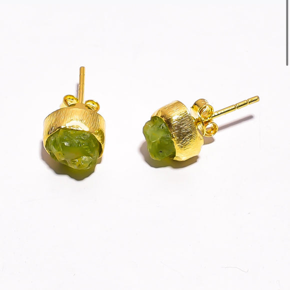 PERIDOT STUD