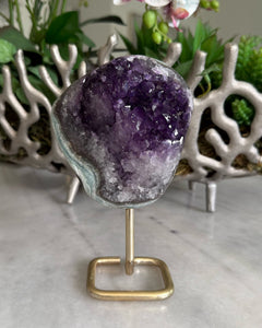 AMETHYST ON STAND