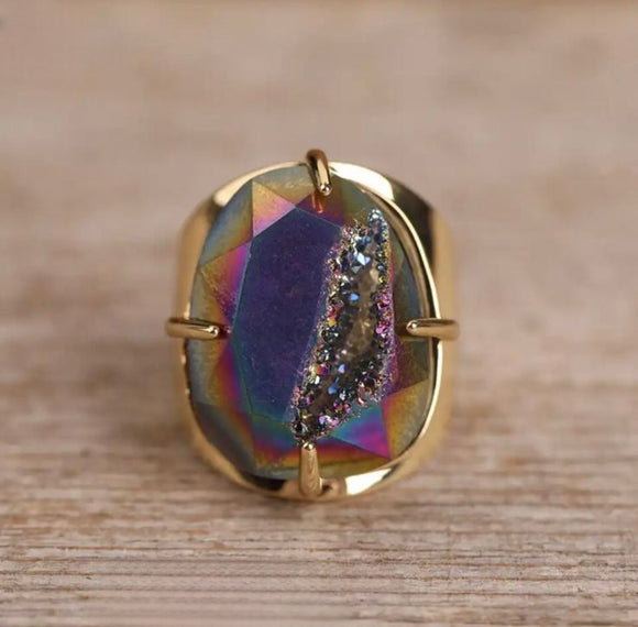 RAINBOW GEODE RING